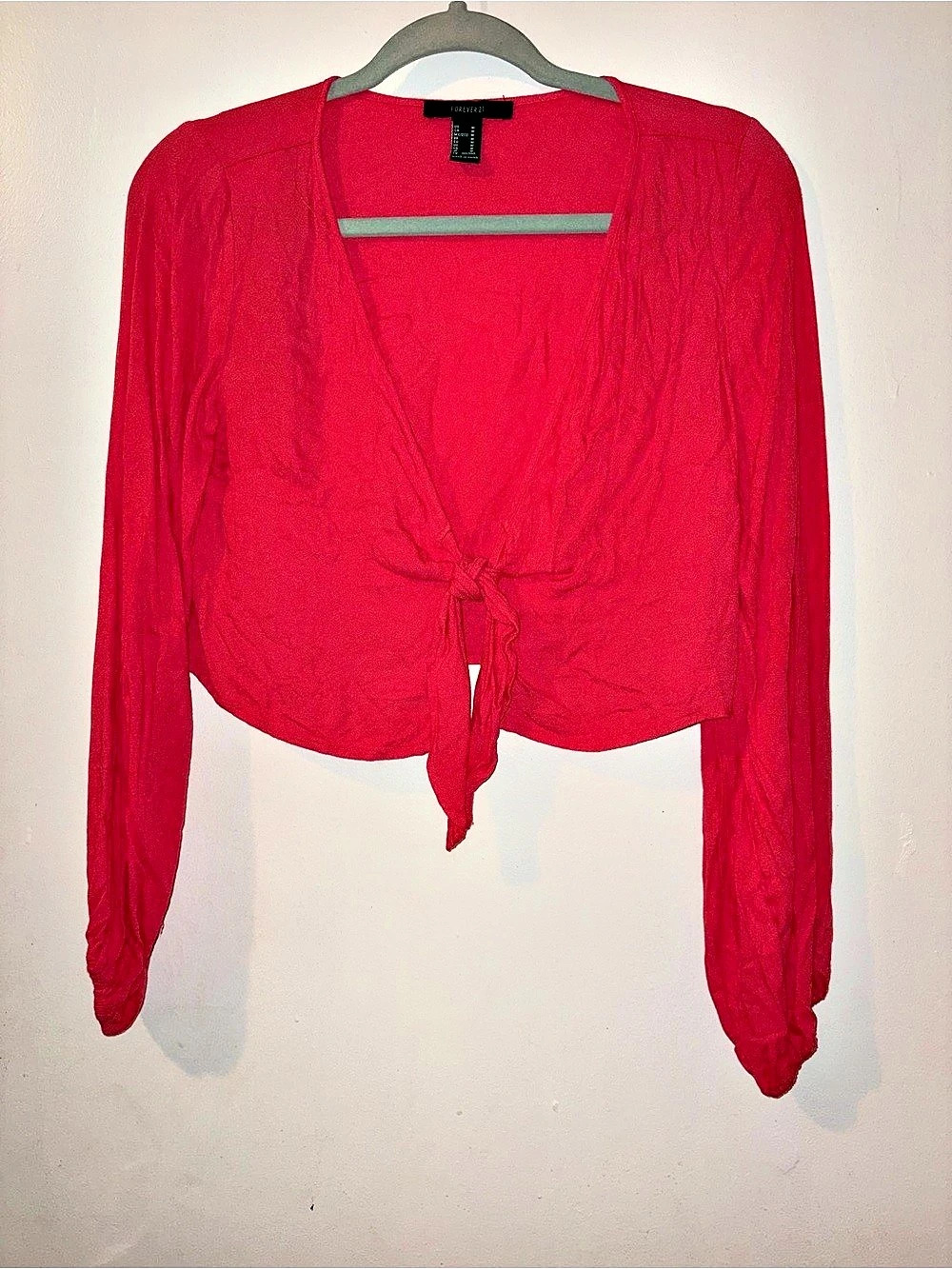 FOREVER 21 Long Sleeve Tie-Front Crop Top Pink medium